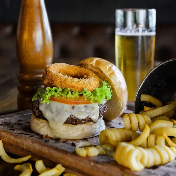 Pepper Jack Cheeseburger